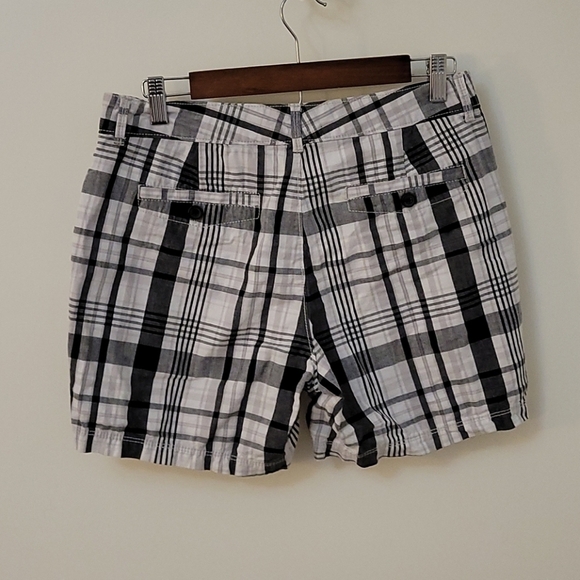 3/$30 DOCKERS Monochrome Low Rise Striped Plaid Chino Tomboy Grunge Shorts - Picture 3 of 6